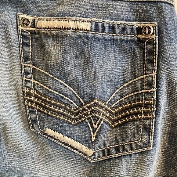 AFFLICTION Sz 33 Cooper Distressed Straight Leg Rubber Logo Patch Jeans - Picture 12 of 16